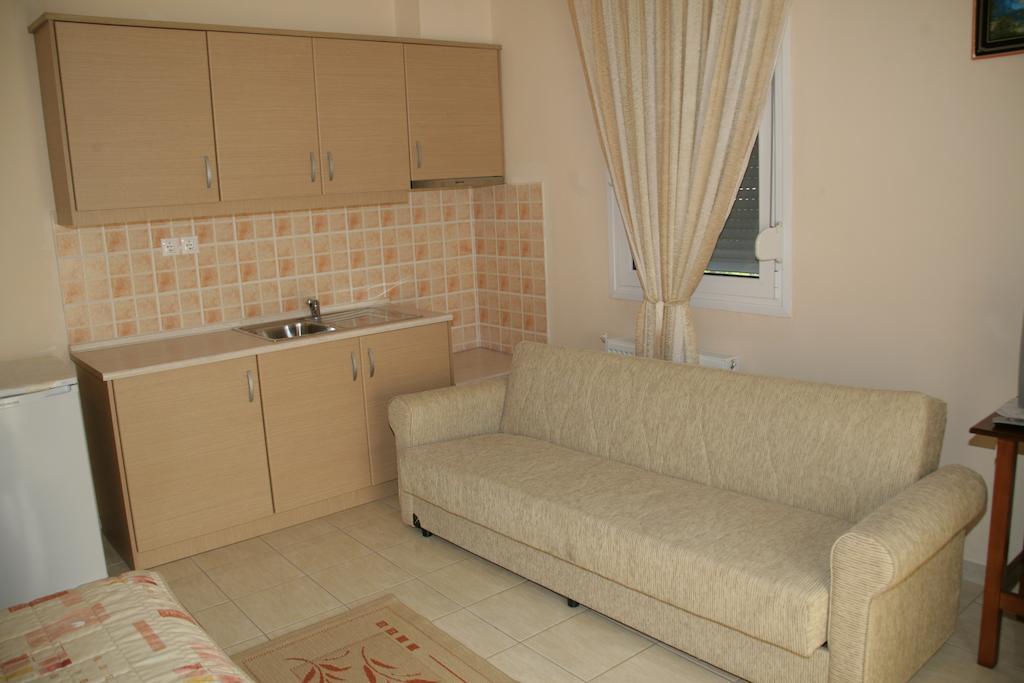 Elanthi Hostel Kesriye Dış mekan fotoğraf